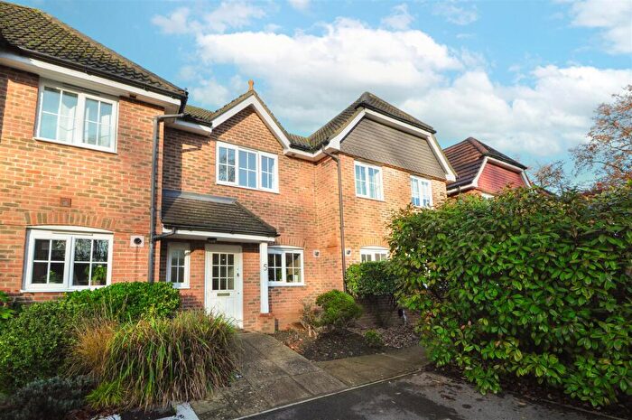 2 Bedroom Terraced House To Rent In Kings Glade, Yateley, GU46