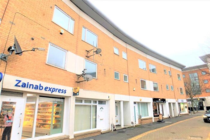 3 Bedroom Apartment To Rent In Hartlepool Court, E16