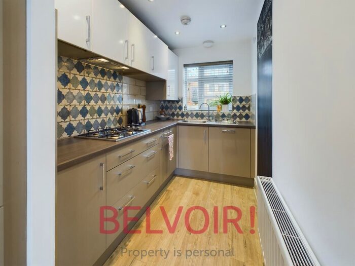 4 Bedroom Town House To Rent In Regal Way, Hanley, Stoke-on-Trent, ST1