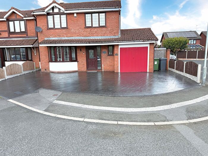 4 Bedroom Detached House To Rent In Burnsall Close, Wolverhampton, WV9