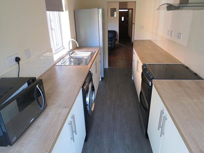 1 Bedroom House To Rent In Manvers Road, Nottingham, NG2