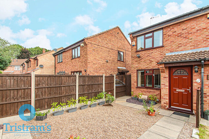 2 Bedroom Semi-Detached House To Rent In Sankey Drive, Nottingham, NG6