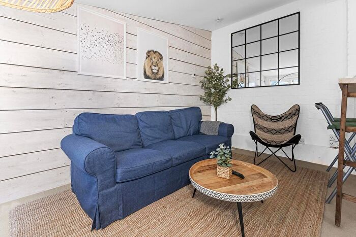 Studio To Rent In Westbourne Grove, Notting Hill, W11