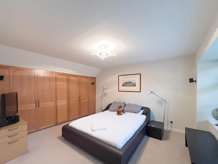 3 Bedroom Barn Conversion For Sale In Matford Mews, Exeter, EX2