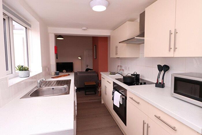 5 Bedroom House To Rent In Thesiger Street, LN5