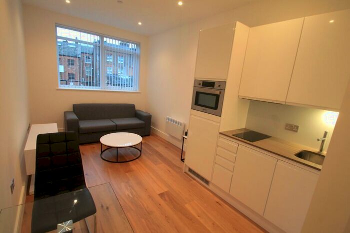 Apartment To Rent In Park Street West, Luton, LU1