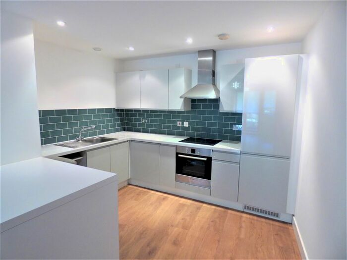 2 Bedroom Flat To Rent In Leamore Court, Meath Crescent, London, E2