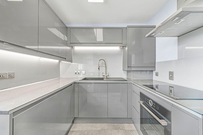 2 Bedroom Flat To Rent In Pendrell Road, London, SE4