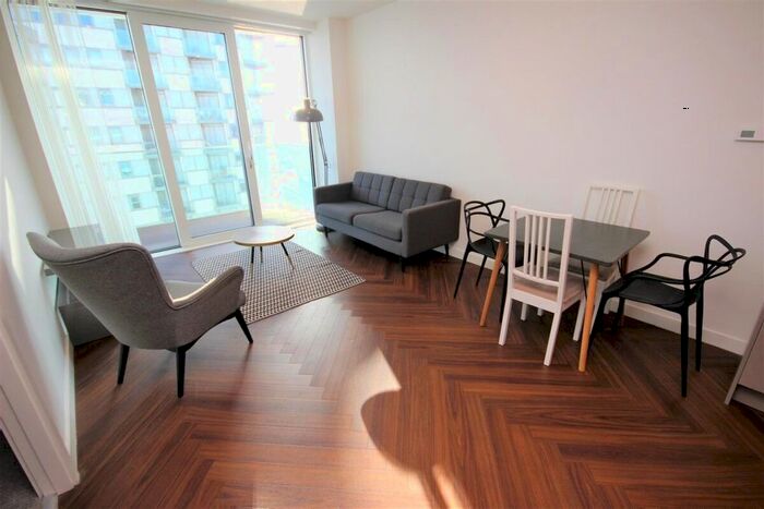 1 Bedroom Flat To Rent In Blue, Media City Uk, Salford, M50