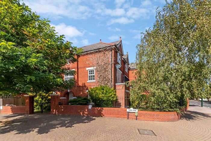 4 Bedroom Property To Rent In Cross Deep, Twickenham, TW1