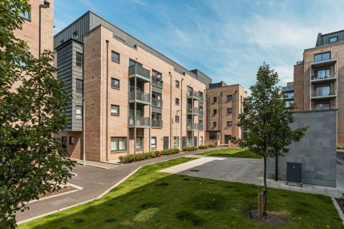 2 Bedroom Flat For Sale In / Shrubhill Walk, Edinburgh, EH7