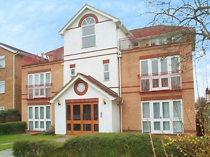 1 Bedroom Flat To Rent In Kingston Road, Staines-Upon-Thames, Surrey, TW18