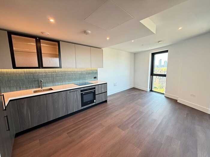 1 Bedroom Flat To Rent In Marian Place, London, E2