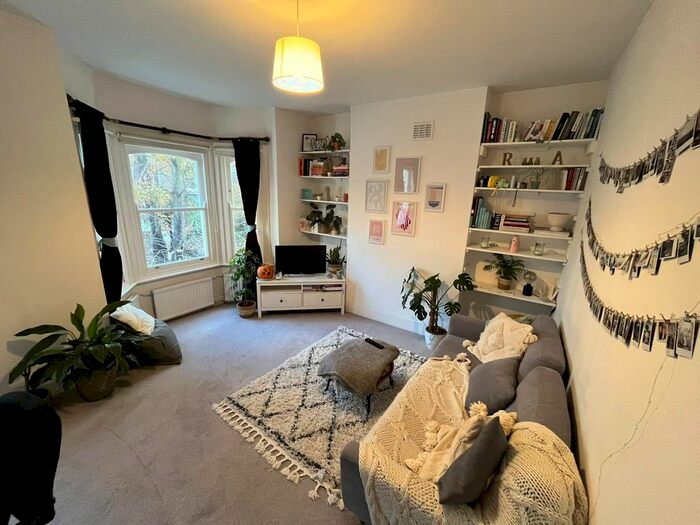 1 Bedroom Flat To Rent In Combermere Road, London, SW9