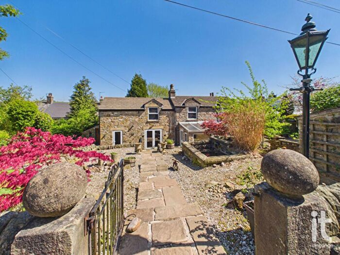 4 Bedroom Detached House For Sale In Sunny Bank Farm, Buxton Road, High Peak, SK23