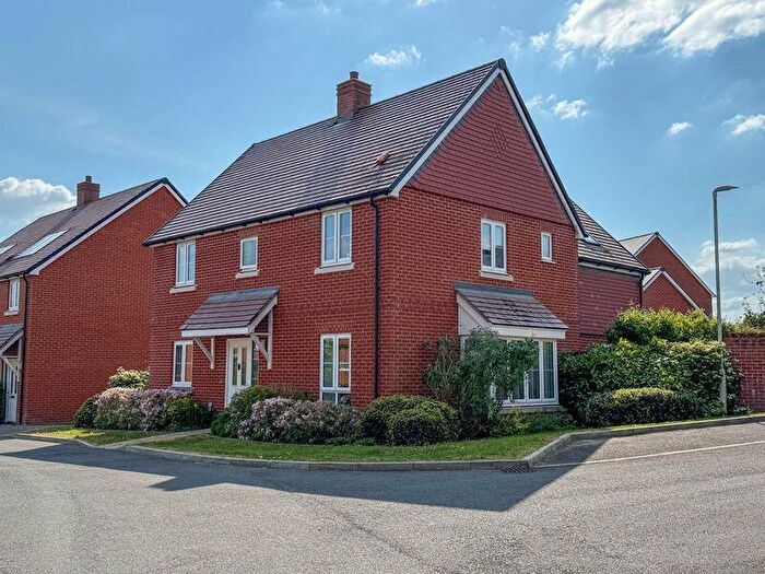 4 Bedroom Detached House For Sale In Waltham Chase, SO32