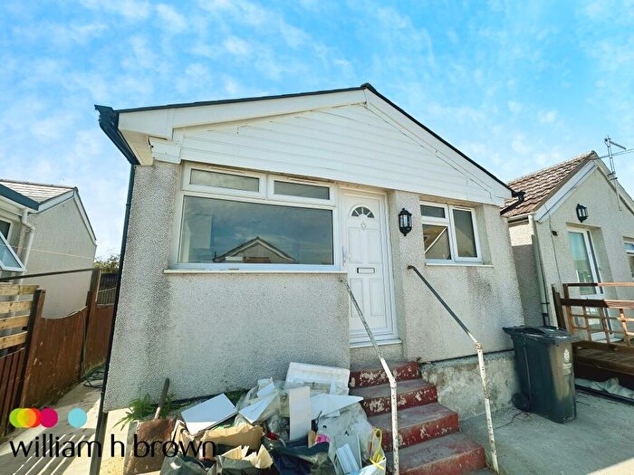 3 Bedroom Bungalow To Rent In Morris Avenue, Jaywick, Clacton-On-Sea, CO15