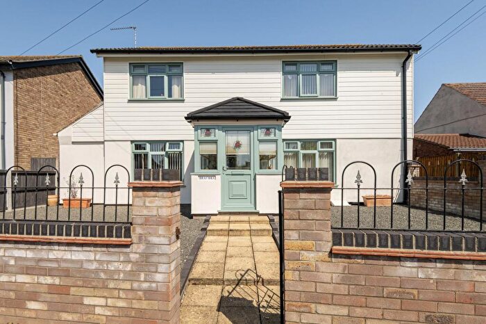 4 Bedroom Detached House For Sale In Station Road, Hopton, NR31