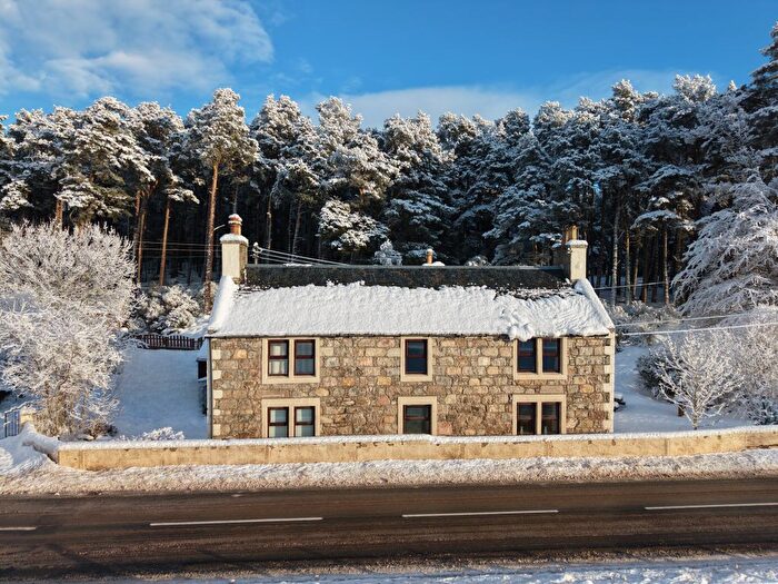 5 Bedroom Detached House For Sale In Duthil, Carrbridge, PH23