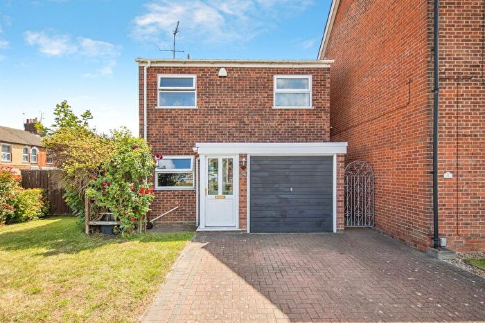 4 Bedroom Detached House For Sale In Foxhall Road, Ipswich, IP3
