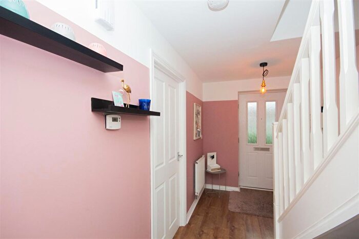 3 Bedroom Town House For Sale In Knowles View, Talke, Stoke-On-Trent, ST7