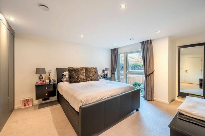 1 Bedroom Maisonette To Rent In Farm Lane, Fulham Broadway, London, SW6