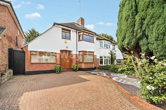 4 Bedroom Semi-Detached House For Sale In Worcester Crescent, Mill Hill, NW7