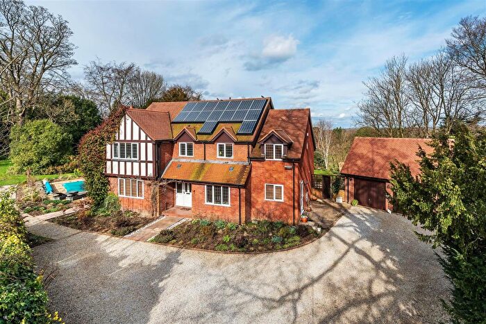 5 Bedroom Property For Sale In Hurst Close, Headley, KT18