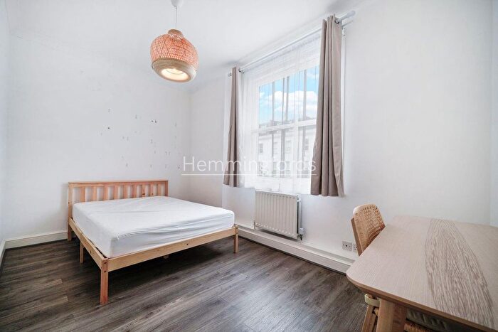 1 Bedroom Flat To Rent In Camden Road, Camden, NW1