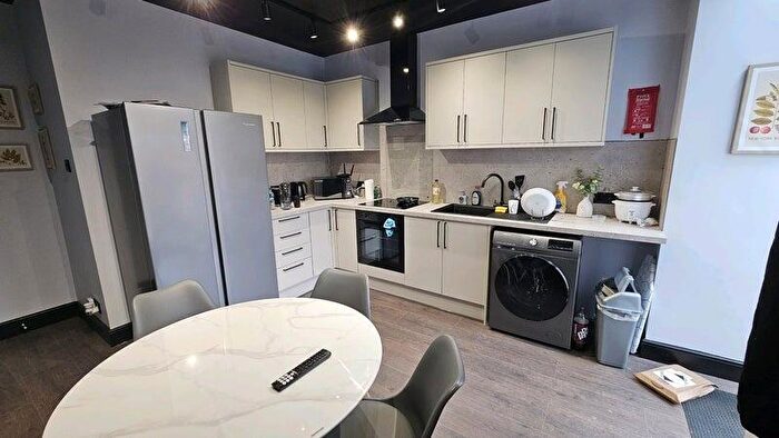 5 Bedroom House To Rent In Prospect View, Manchester, M27