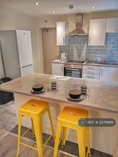 2 Bedroom Flat To Rent In Montpelier Terrace, Swansea, SA1