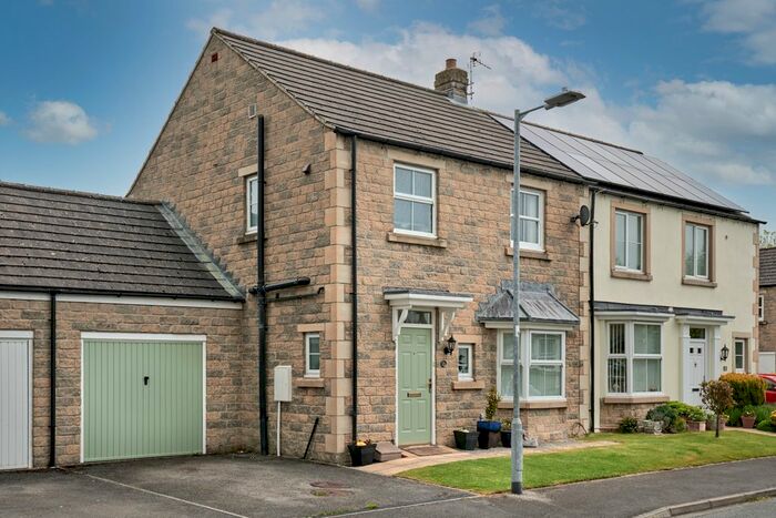 3 Bedroom Semi-Detached House For Sale In Dale Grove, Leyburn, DL8