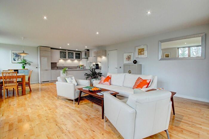 1 Bedroom Flat For Sale In Southall, London, UB1