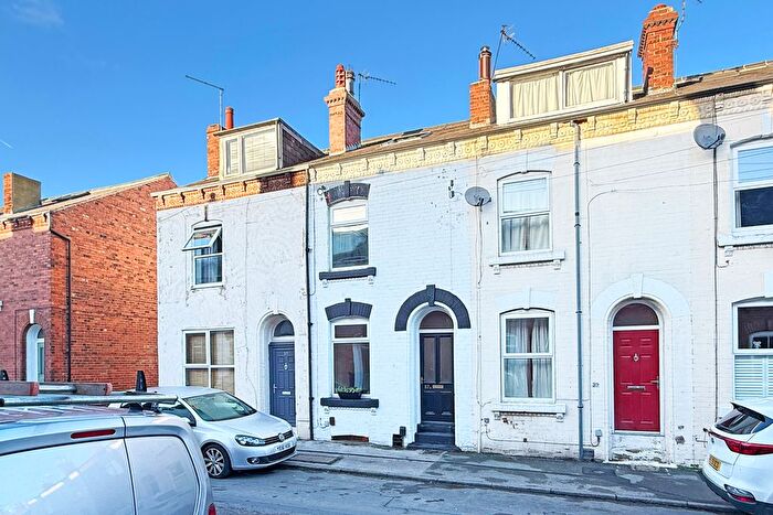 3 Bedroom Terraced House To Rent In Chatsworth Road, Harrogate, HG1