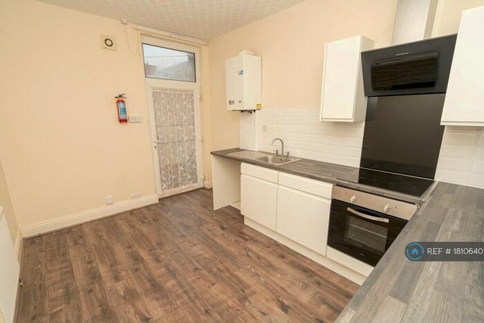 2 Bedroom Flat To Rent In Sherbourne Road, Blackpool, FY1