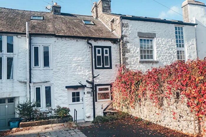 2 Bedroom Cottage To Rent In Main Street, Burton-in-Kendal, LA6