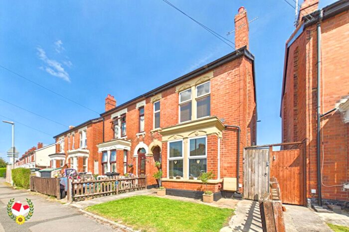 3 Bedroom Semi Detached House For Sale In Bloomfield Road, Gloucester, GL1