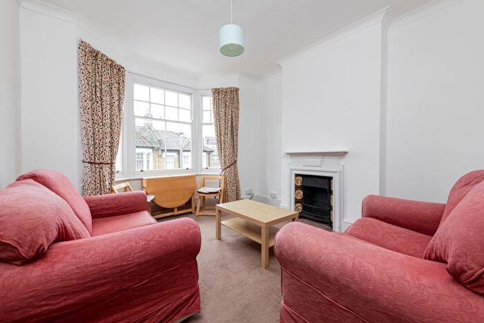 2 Bedroom Flat To Rent In Marcus Street, Wandsworth, SW18
