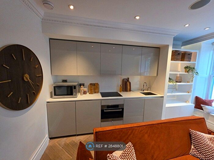 1 Bedroom Flat To Rent In Chambers House, London, WC2B