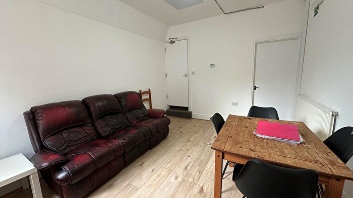 4 Bedroom Terraced House To Rent In Vine Street, CV1