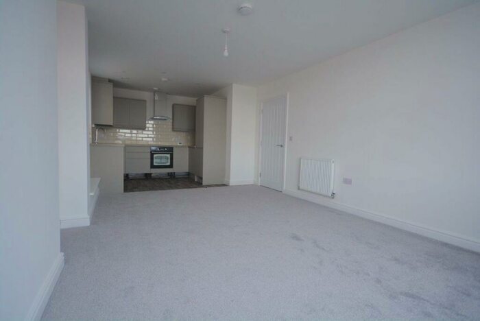 2 Bedroom Flat To Rent In Westcliff House, Sea Road, Westgate On Sea, CT8