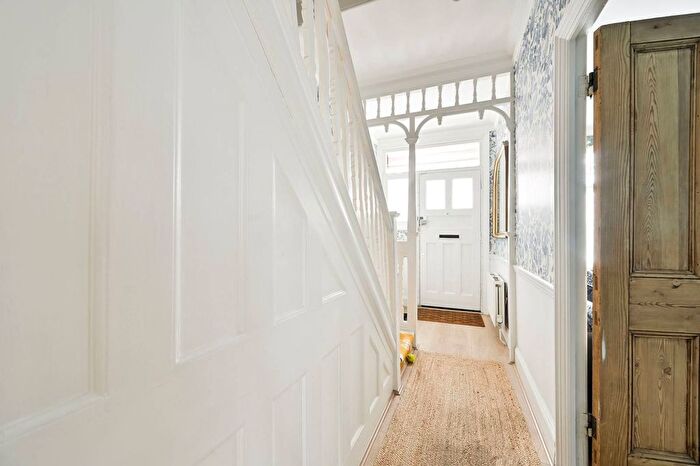 3 Bedroom End Of Terrace House To Rent In Colwith Road, Fulham, London, W6