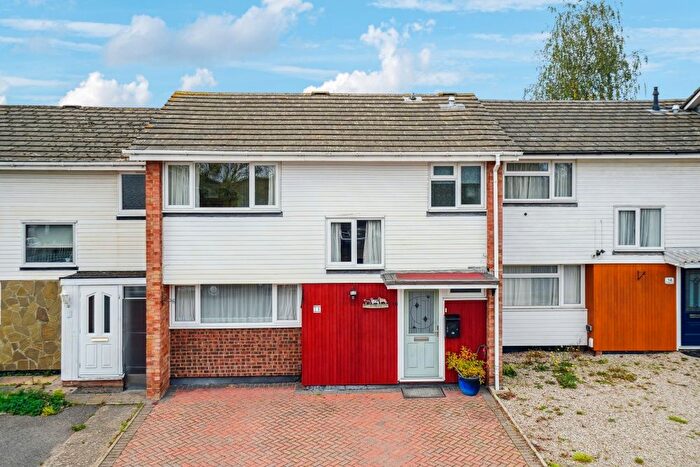 3 Bedroom Terraced House For Sale In Grange Way, Iver, SL0