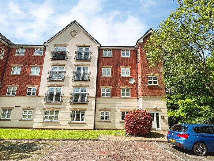 2 Bedroom Flat To Rent In Astley Brook Close, The Valley, Bolton, BL1