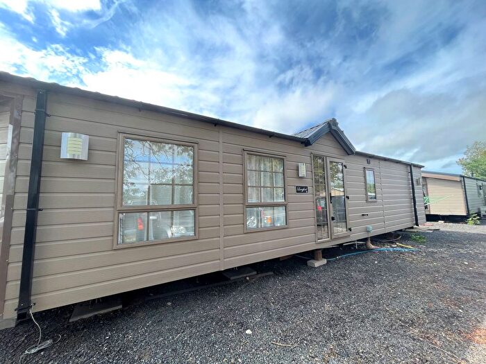 2 Bedroom Mobile/park Home To Rent In Claydon, Tewkesbury, GL20