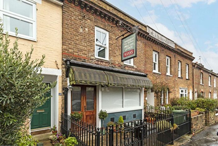 2 Bedroom Terraced House To Rent In Railway Road, Teddington, TW11