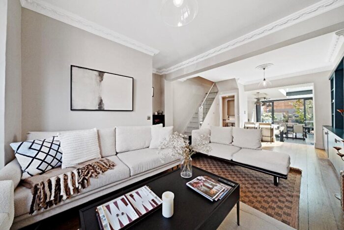 4 Bedroom Terraced House To Rent In Colestown St, Battersea, SW11