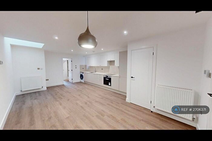 1 Bedroom Flat To Rent In Berkley Road, Gravesend, DA12