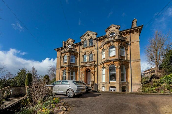 2 Bedroom Apartment To Rent In Flat, The Grange, Weston Park West, Bath, BA1