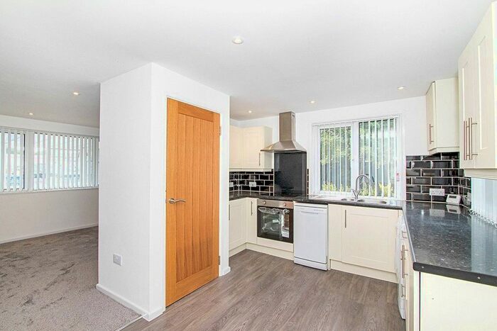 3 Bedroom Bungalow To Rent In Wheal Rose, Scorrier, Redruth, Cornwall, TR16